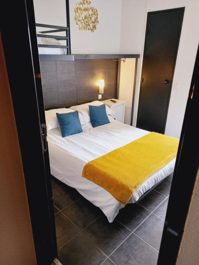 Hotel M&R Ifs ภายนอก รูปภาพ