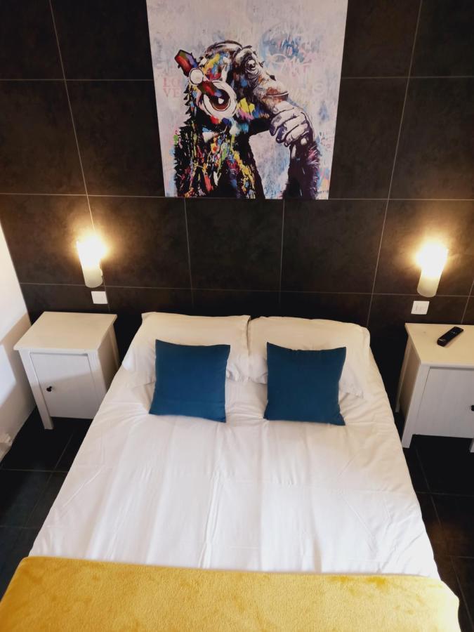 Hotel M&R Ifs ภายนอก รูปภาพ