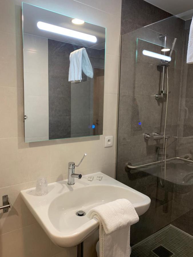 Hotel M&R Ifs ภายนอก รูปภาพ